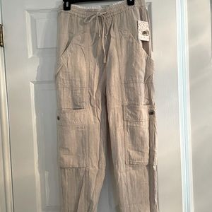 Women’s Free People pants size XS, NEW WITH TAGS.